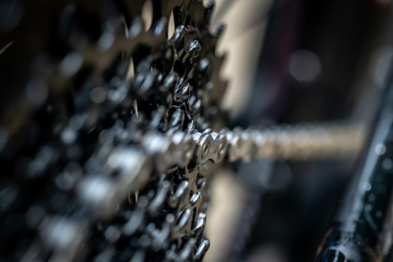 How to put a Bike Chain back on a Derailleur? eBike Guide